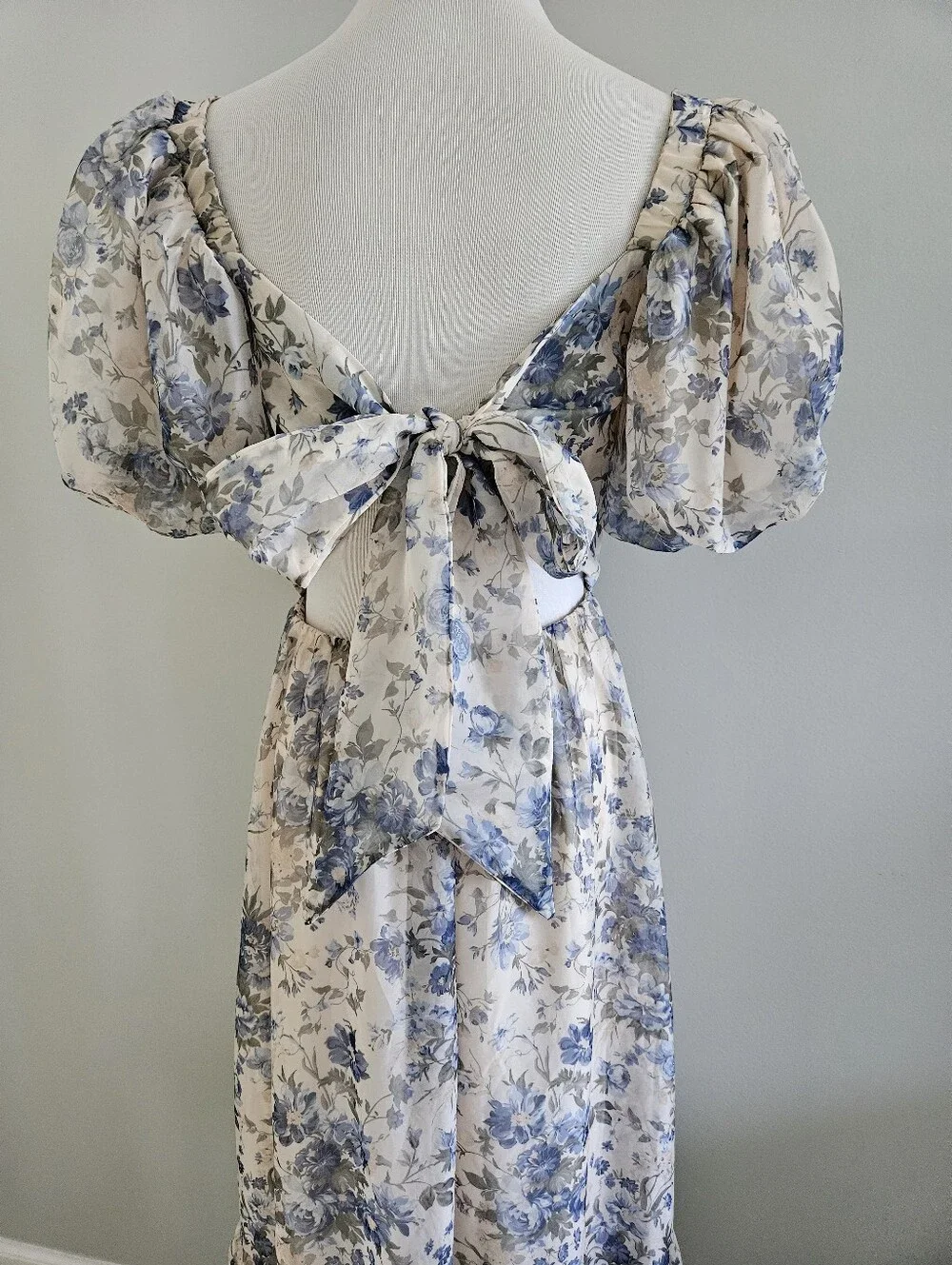 Abercrombie & Fitch | Emerson Drama Bow-Back Maxi Dress